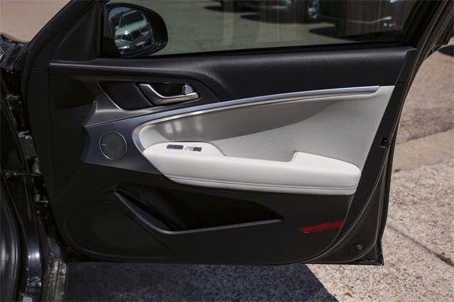 2025 Genesis G70 3.3T RWD Sport Advanced