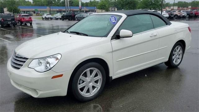 Used 2008 Chrysler Sebring For Sale in Waterford Twp, MI