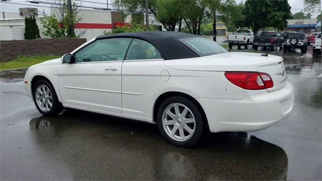 Used 2008 Chrysler Sebring For Sale in Waterford Twp, MI