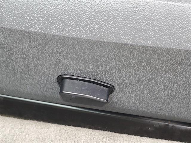 Used 2008 Chrysler Sebring For Sale in Waterford Twp, MI