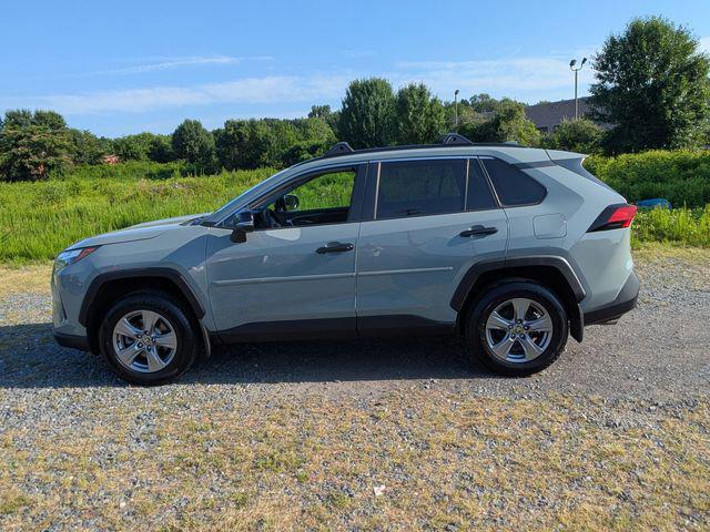 2022 Toyota RAV4 XLE 2022 Toyota RAV4 XLE