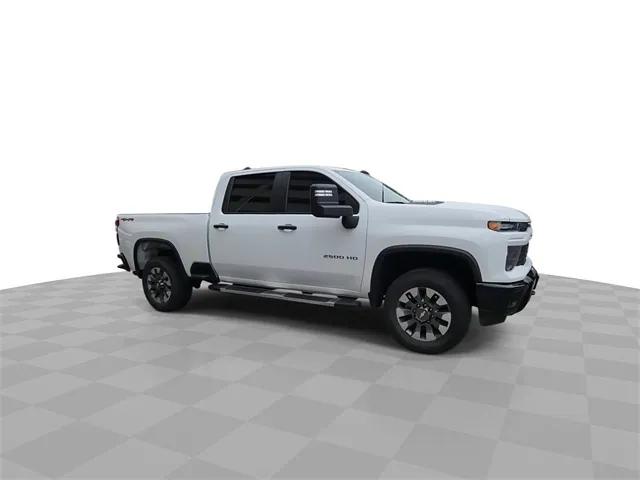 2024 Chevrolet Silverado 2500HD 4WD Crew Cab Standard Bed Custom