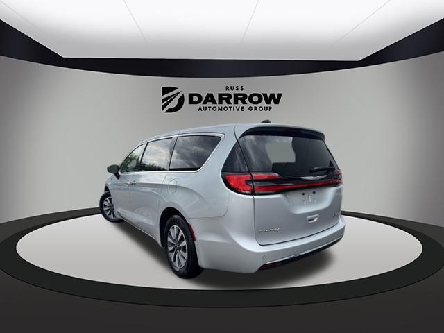 2023 Chrysler Pacifica Hybrid Touring L