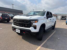 2022 Chevrolet Silverado 1500 4WD Crew Cab Short Bed Custom Trail Boss