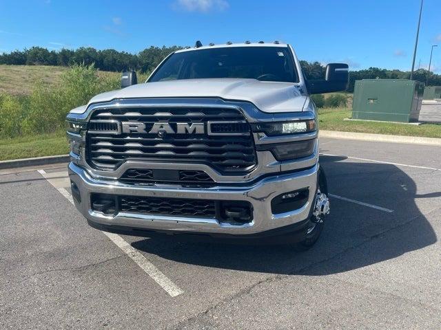 2025 RAM Ram 3500 Chassis Cab RAM 3500 TRADESMAN CREW CAB CHASSIS 4X4 60 CA