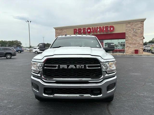 2024 RAM 3500 Tradesman Crew Cab 4x4 8 Box