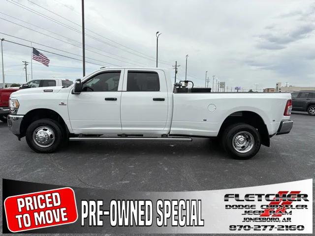 2024 RAM 3500 Tradesman Crew Cab 4x4 8 Box