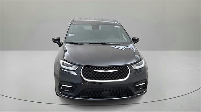 2025 Chrysler Pacifica Hybrid PACIFICA PLUG-IN HYBRID SELECT