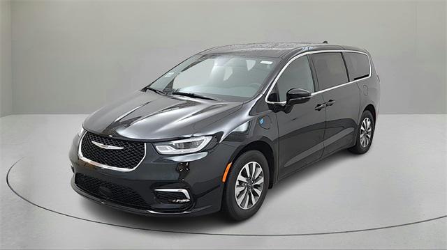 2025 Chrysler Pacifica Hybrid PACIFICA PLUG-IN HYBRID SELECT