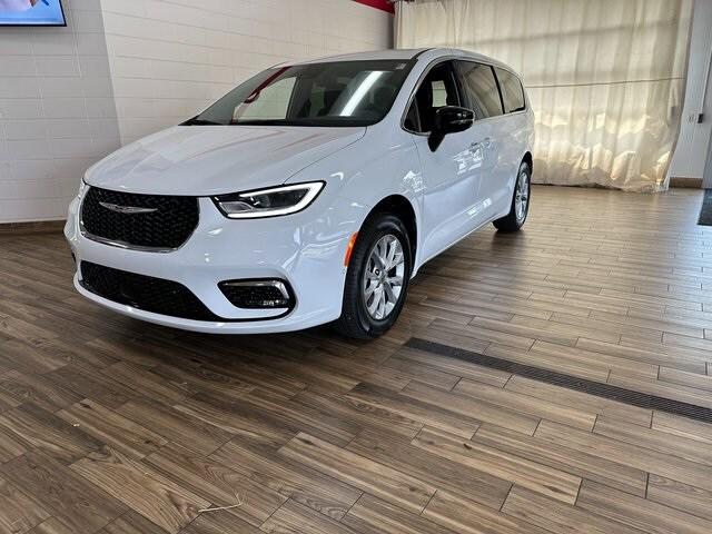 2025 Chrysler Pacifica PACIFICA SELECT AWD