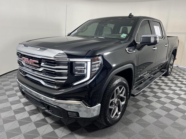 2022 GMC Sierra 1500 4WD Crew Cab Short Box SLT