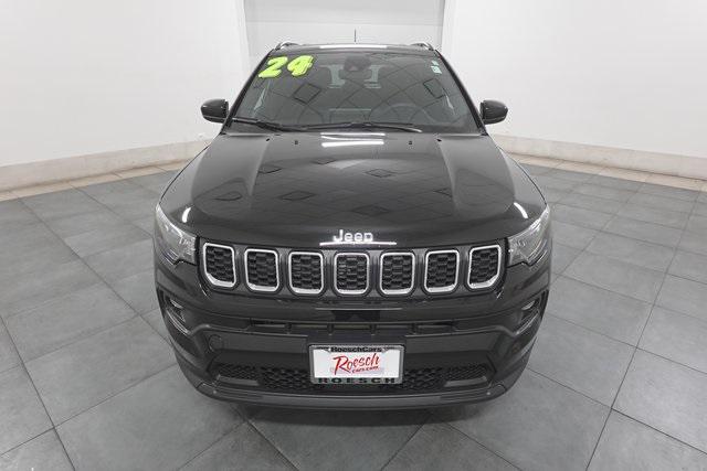 2024 Jeep Compass Latitude Lux FWD