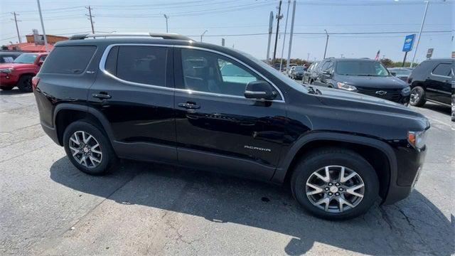 2023 GMC Acadia AWD SLT