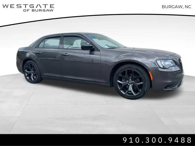 2021 Chrysler 300 Touring