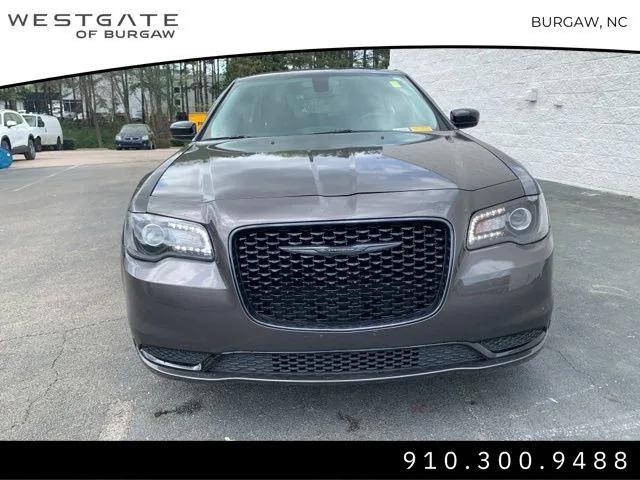 2021 Chrysler 300 Touring