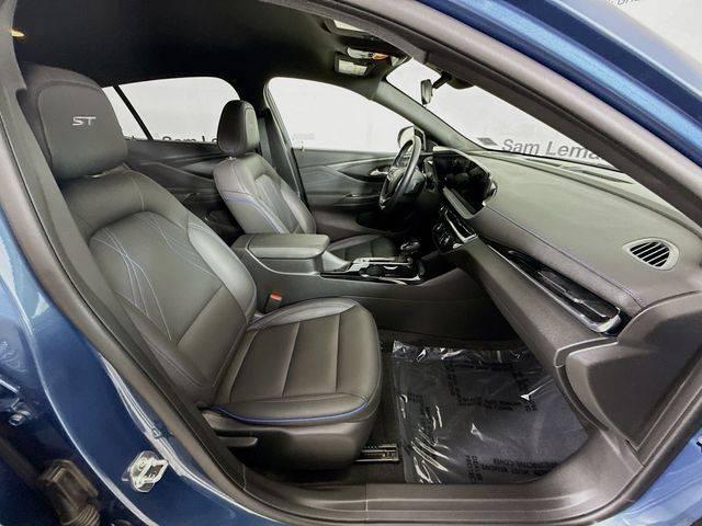 2024 Buick NV Sport Touring FWD