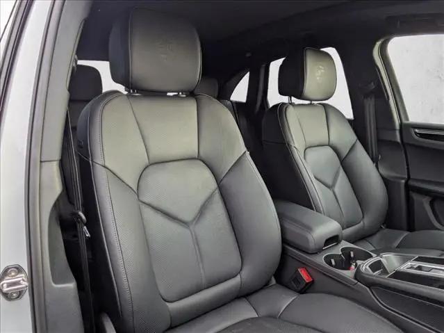 2025 Porsche Macan Macan