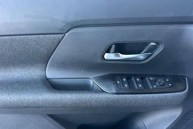 2025 Nissan Kicks SV FWD
