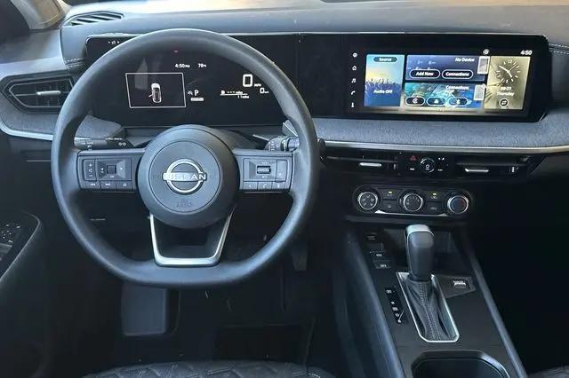 2025 Nissan Kicks SV FWD