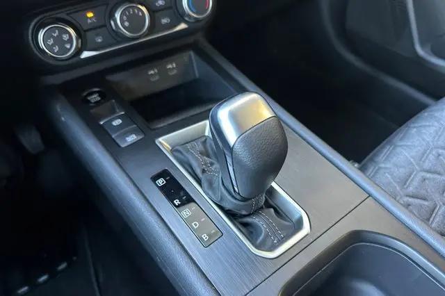 2025 Nissan Kicks SV FWD
