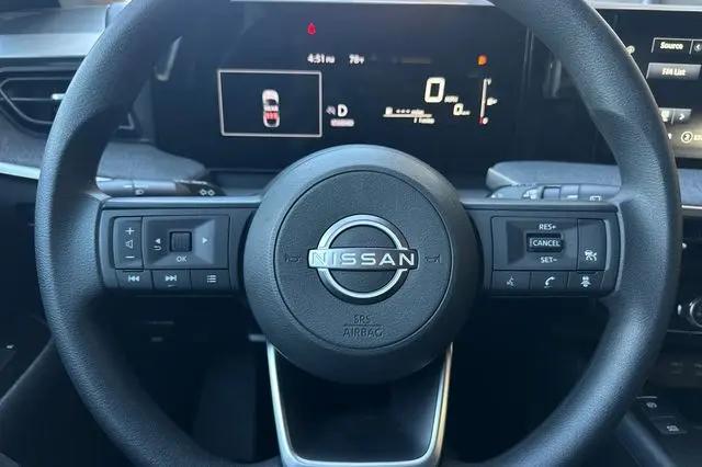 2025 Nissan Kicks SV FWD