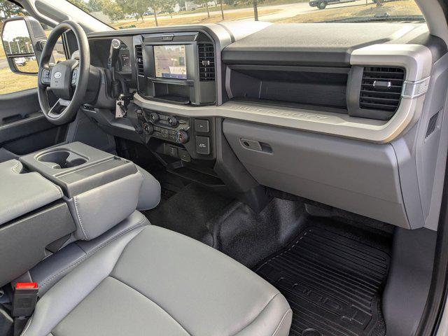 2025 Ford F-550 XL