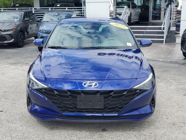 2023 Hyundai Elantra SE