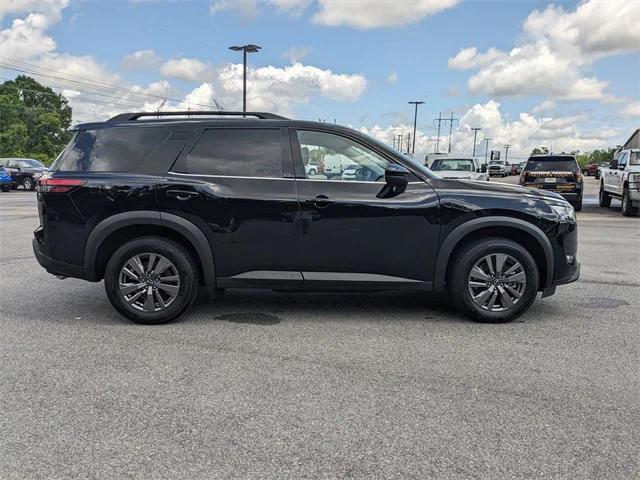 2025 Nissan Pathfinder SV FWD