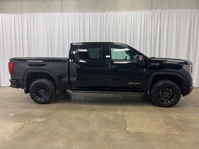 2022 GMC Sierra 1500 4WD Crew Cab Short Box AT4X