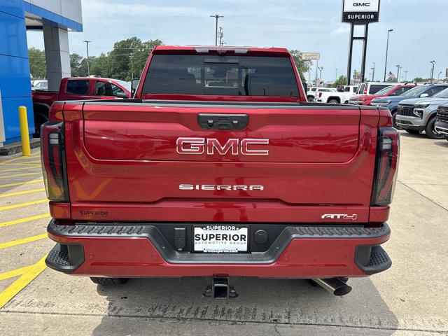 2025 GMC Sierra 2500HD 4WD Crew Cab Standard Bed AT4