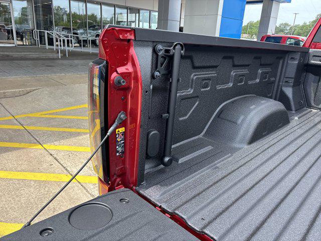 2025 GMC Sierra 2500HD 4WD Crew Cab Standard Bed AT4