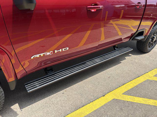2025 GMC Sierra 2500HD 4WD Crew Cab Standard Bed AT4