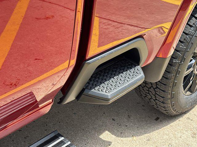 2025 GMC Sierra 2500HD 4WD Crew Cab Standard Bed AT4