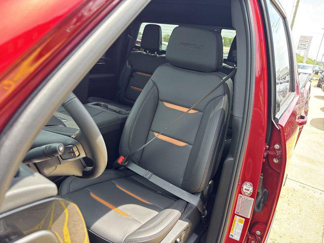 2025 GMC Sierra 2500HD 4WD Crew Cab Standard Bed AT4