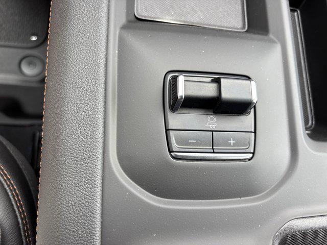 2025 GMC Sierra 2500HD 4WD Crew Cab Standard Bed AT4