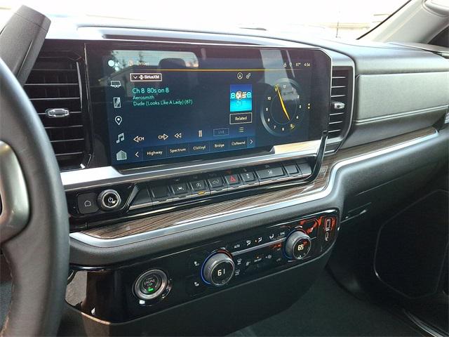 2022 Chevrolet Silverado 1500 4WD Crew Cab Short Bed RST