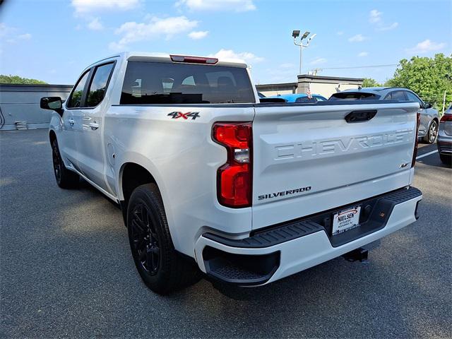 2022 Chevrolet Silverado 1500 4WD Crew Cab Short Bed RST
