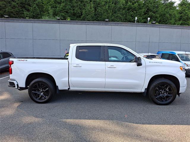 2022 Chevrolet Silverado 1500 4WD Crew Cab Short Bed RST