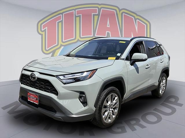 2022 Toyota RAV4 XLE Premium [16]