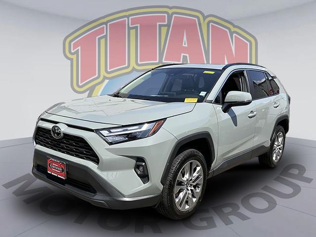 2022 Toyota RAV4 XLE Premium [0]