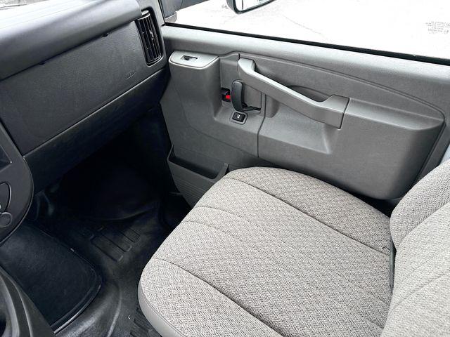 2025 GMC Savana Cutaway Work Van
