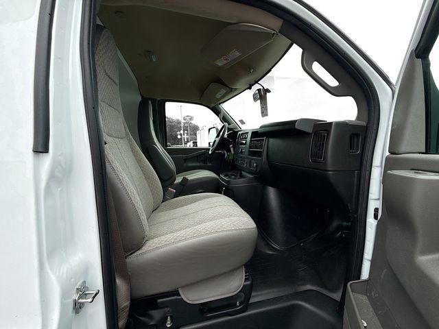 2025 GMC Savana Cutaway Work Van