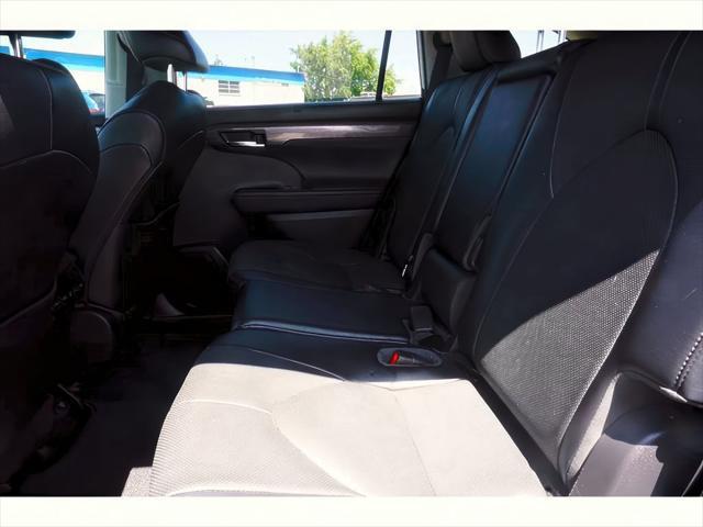 2022 Toyota Highlander Limited