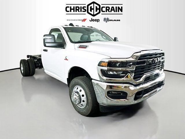 2025 RAM Ram 3500 Chassis Cab RAM 3500 TRADESMAN CHASSIS REGULAR CAB 4X4 84 CA 2025 RAM Ram 3500 Chassis Cab RAM 3500 TRADESMAN CHASSIS REGULAR CAB 4X4 84 CA