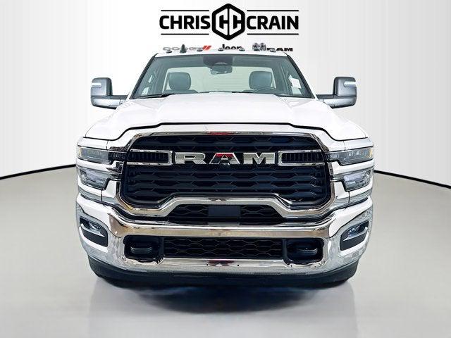 2025 RAM Ram 3500 Chassis Cab RAM 3500 TRADESMAN CHASSIS REGULAR CAB 4X4 84 CA 2025 RAM Ram 3500 Chassis Cab RAM 3500 TRADESMAN CHASSIS REGULAR CAB 4X4 84 CA