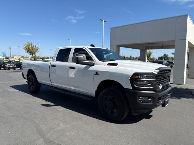 2025 RAM Ram 3500 RAM 3500 TRADESMAN CREW CAB 4X4 8 BOX