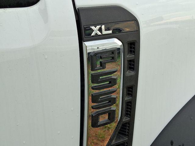 2025 Ford F-550 XL