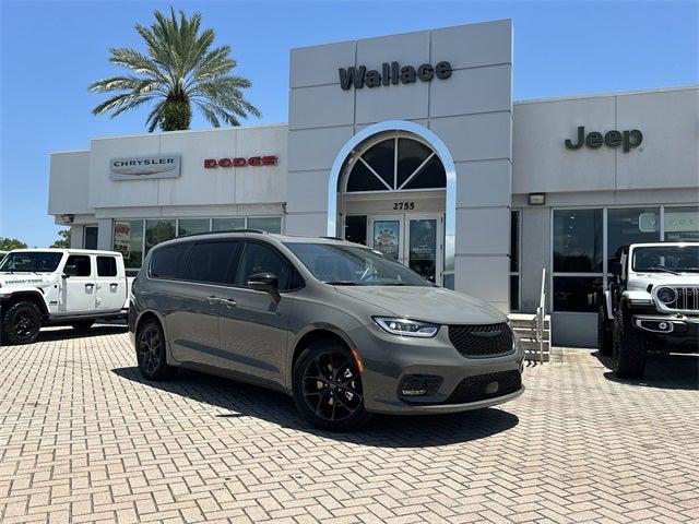 2025 Chrysler Pacifica PACIFICA LIMITED