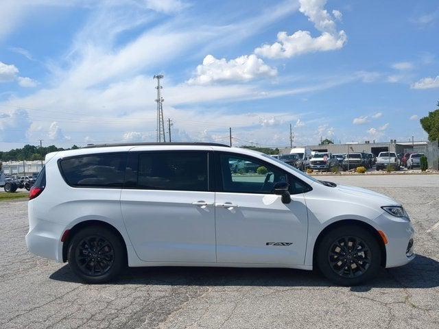 2025 Chrysler Pacifica PACIFICA SELECT