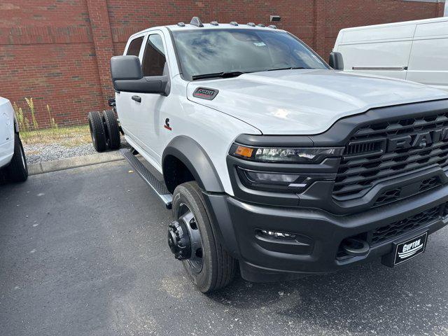 2025 RAM Ram 5500 Chassis Cab RAM 5500 TRADESMAN CHASSIS CREW CAB 4X4 84 CA 2025 RAM Ram 5500 Chassis Cab RAM 5500 TRADESMAN CHASSIS CREW CAB 4X4 84 CA